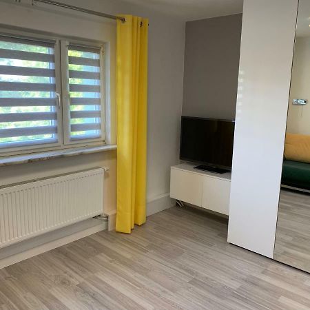 Comfortable Studio Only 20 Minutes From International Conference Center Katowice Best Place For Wuf2022 Eec Tnf Off Etc Siemianowice Śląskie Extérieur photo